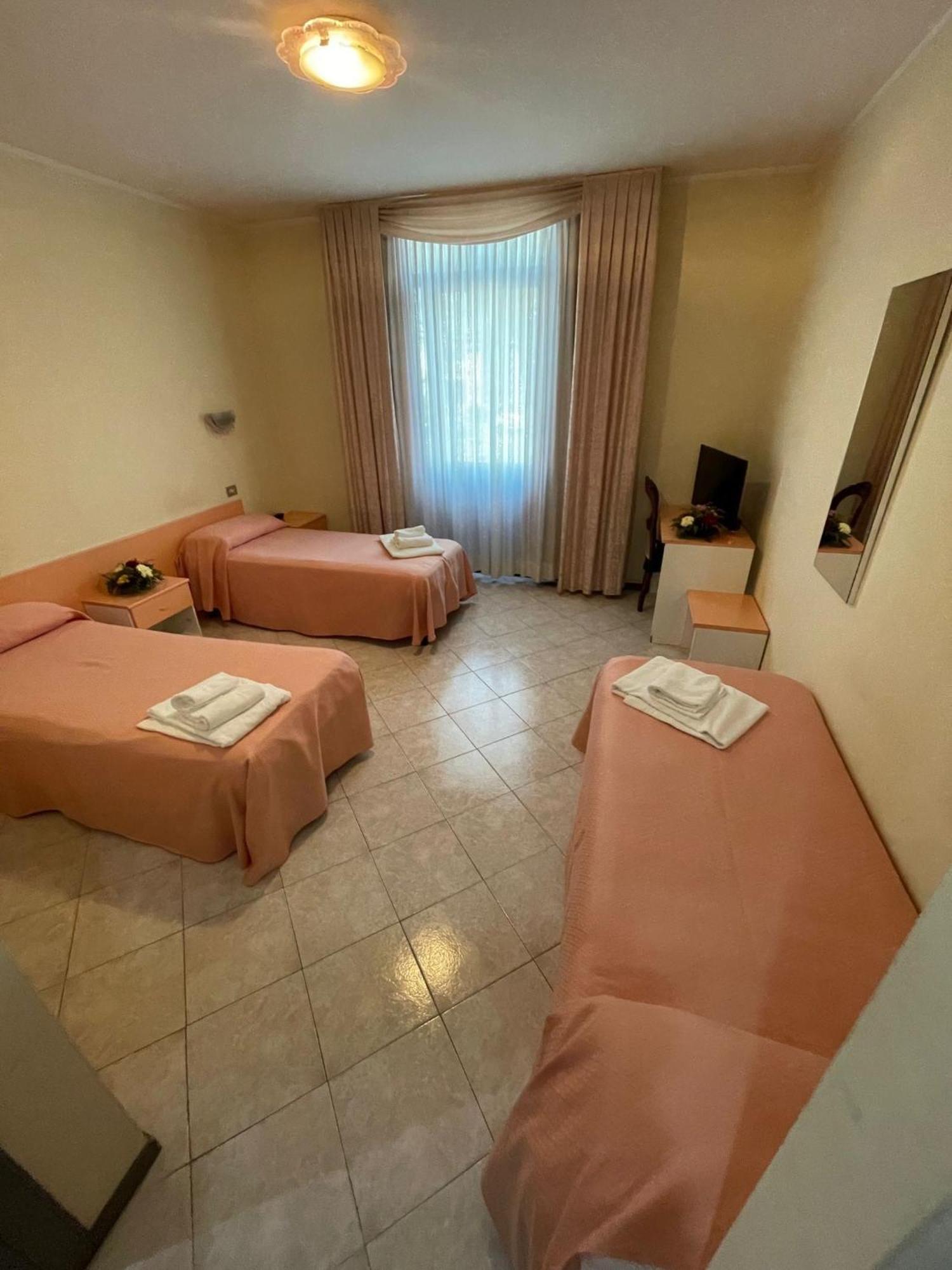 רצאטו Hotel Michelangelo מראה חיצוני תמונה