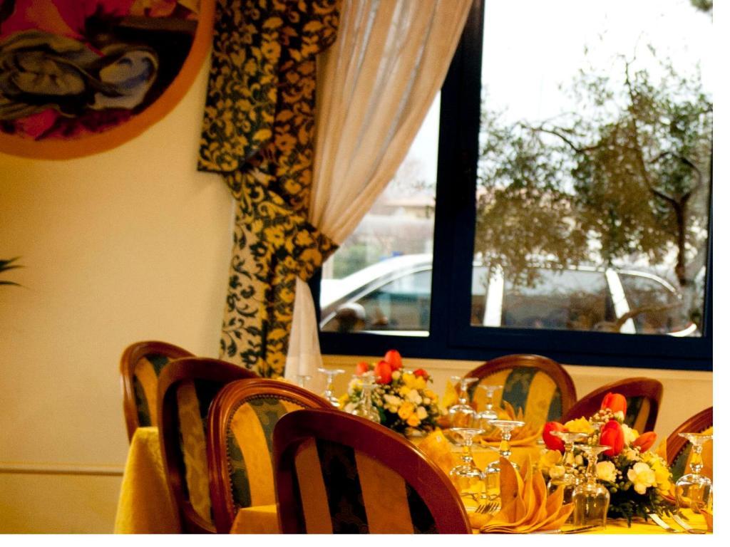 רצאטו Hotel Michelangelo מראה חיצוני תמונה