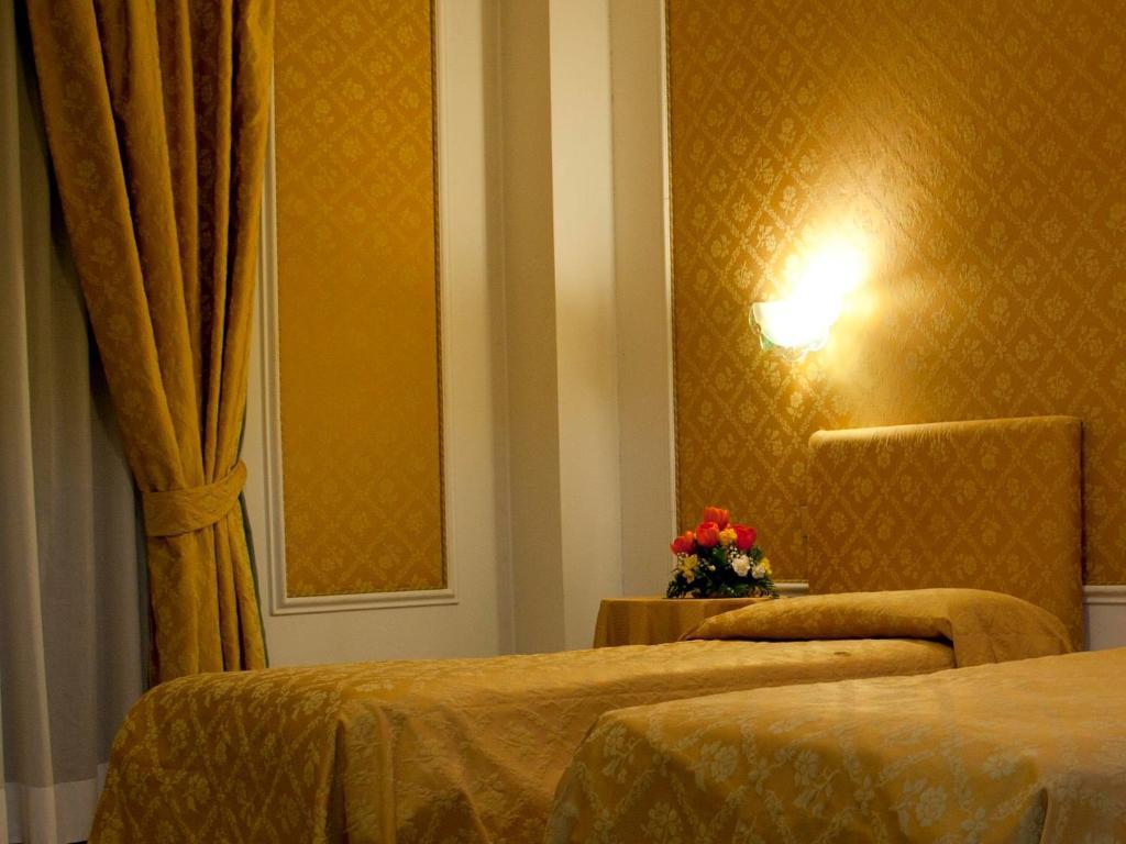 רצאטו Hotel Michelangelo מראה חיצוני תמונה