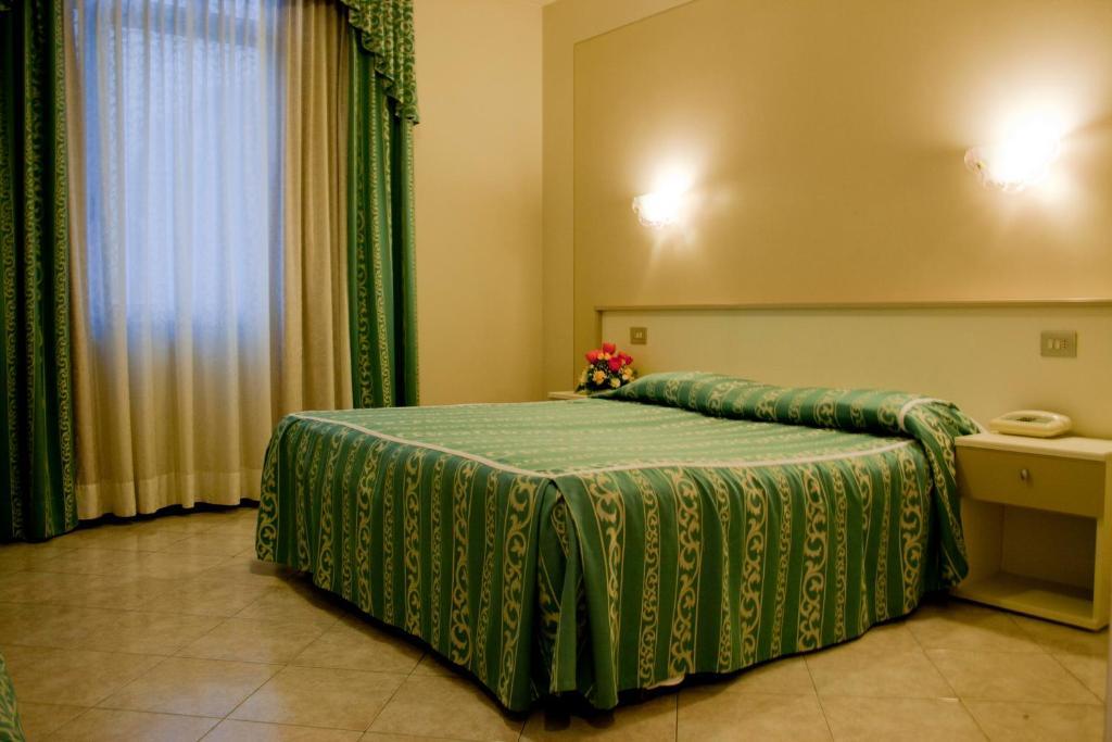 רצאטו Hotel Michelangelo מראה חיצוני תמונה