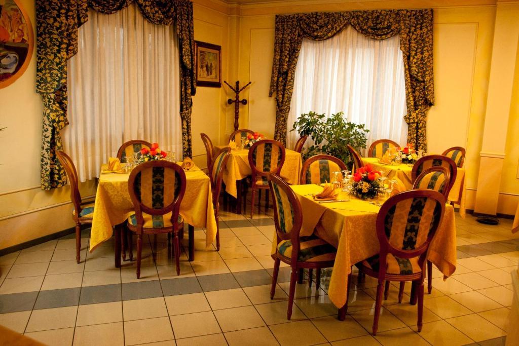 רצאטו Hotel Michelangelo מראה חיצוני תמונה