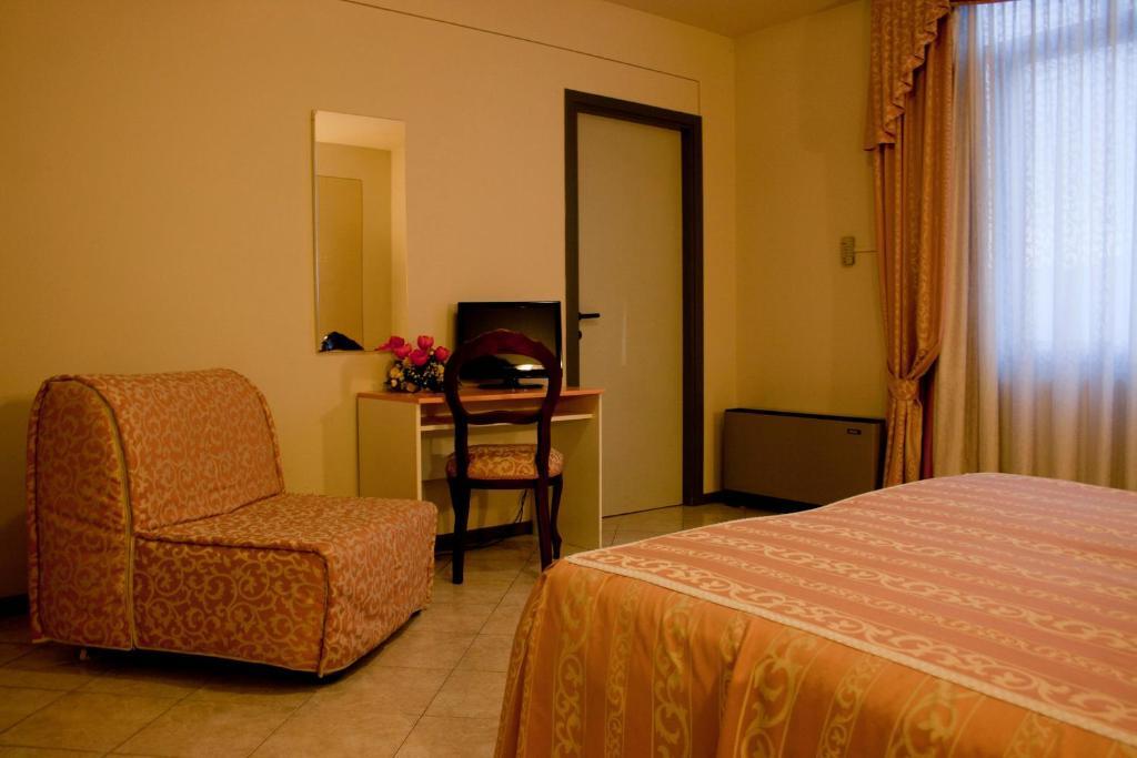 רצאטו Hotel Michelangelo מראה חיצוני תמונה