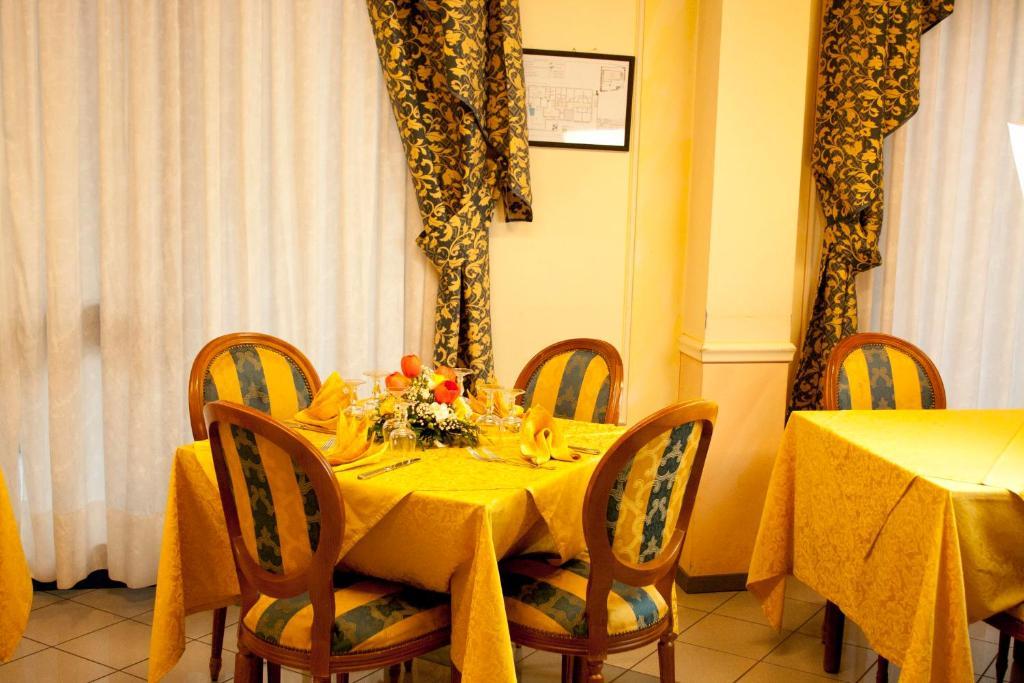 רצאטו Hotel Michelangelo מראה חיצוני תמונה