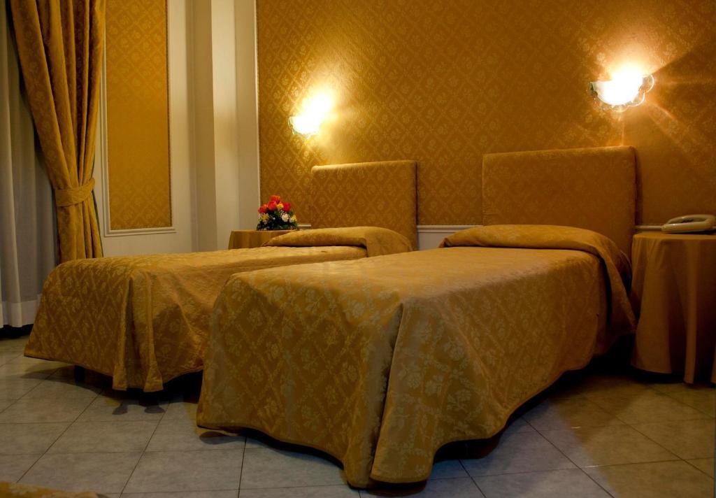 רצאטו Hotel Michelangelo מראה חיצוני תמונה
