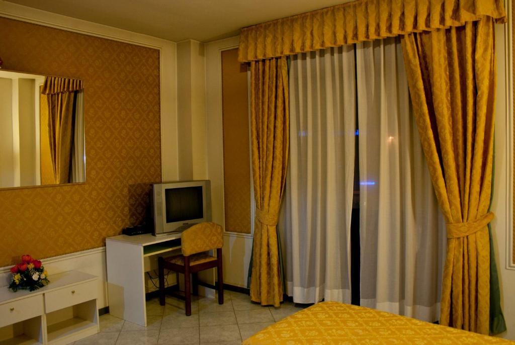 רצאטו Hotel Michelangelo מראה חיצוני תמונה