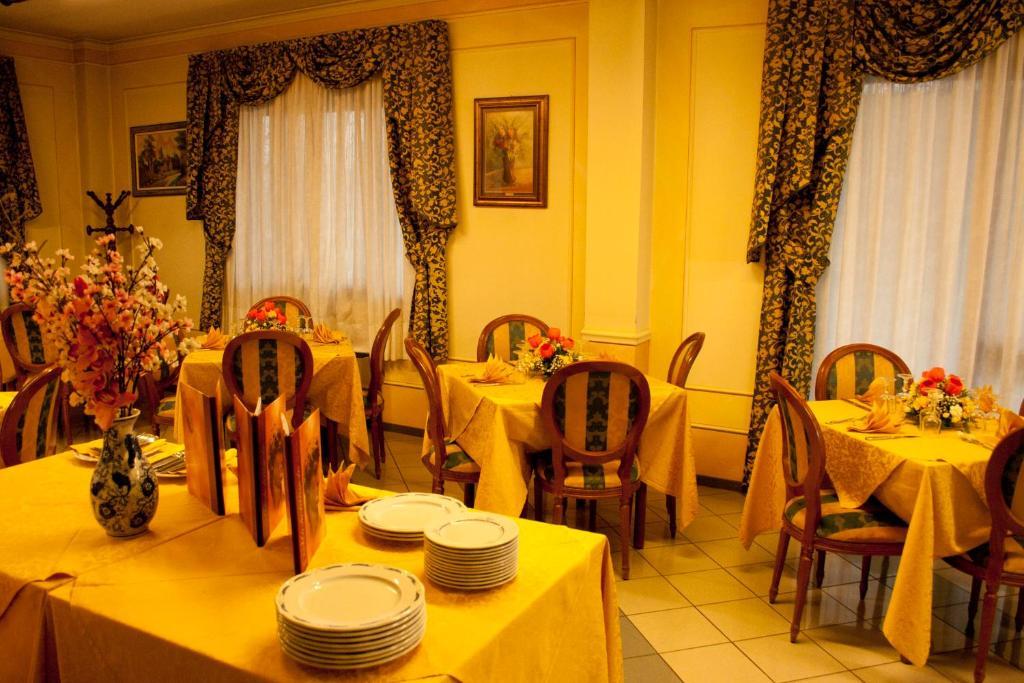 רצאטו Hotel Michelangelo מראה חיצוני תמונה