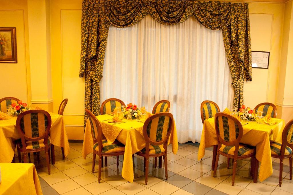 רצאטו Hotel Michelangelo מראה חיצוני תמונה