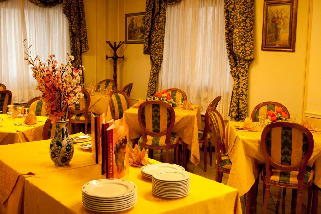 רצאטו Hotel Michelangelo מראה חיצוני תמונה